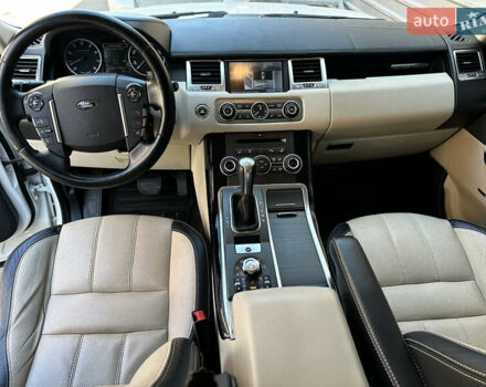 Белый Ленд Ровер Рендж Ровер, объемом двигателя 5 л и пробегом 179 тыс. км за 18000 $, фото 19 на Automoto.ua