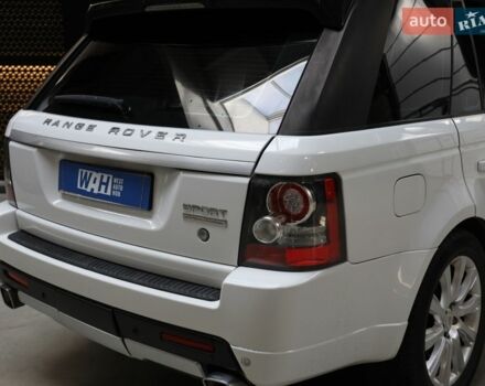 Білий Ленд Ровер Рендж Ровер, об'ємом двигуна 5 л та пробігом 207 тис. км за 21500 $, фото 7 на Automoto.ua