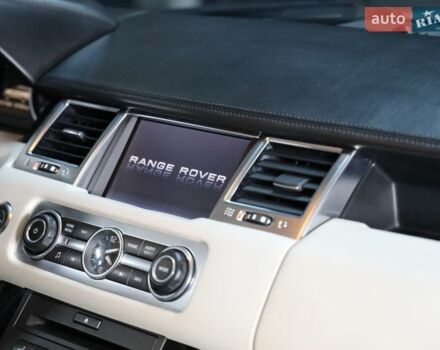 Білий Ленд Ровер Рендж Ровер, об'ємом двигуна 5 л та пробігом 207 тис. км за 21500 $, фото 44 на Automoto.ua