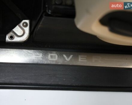 Білий Ленд Ровер Рендж Ровер, об'ємом двигуна 5 л та пробігом 207 тис. км за 21500 $, фото 21 на Automoto.ua