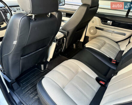 Белый Ленд Ровер Рендж Ровер, объемом двигателя 5 л и пробегом 179 тыс. км за 18000 $, фото 18 на Automoto.ua