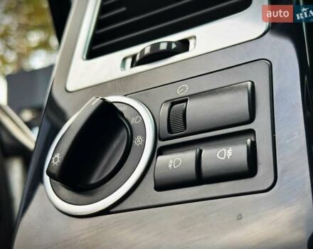 Белый Ленд Ровер Рендж Ровер, объемом двигателя 4.37 л и пробегом 300 тыс. км за 18800 $, фото 33 на Automoto.ua