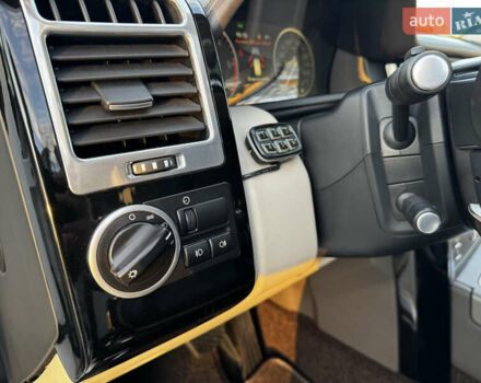 Белый Ленд Ровер Рендж Ровер, объемом двигателя 4.37 л и пробегом 181 тыс. км за 23950 $, фото 37 на Automoto.ua