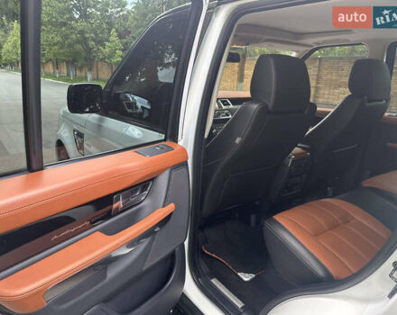 Белый Ленд Ровер Рендж Ровер, объемом двигателя 2.99 л и пробегом 181 тыс. км за 20500 $, фото 28 на Automoto.ua