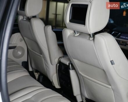 Білий Ленд Ровер Рендж Ровер, об'ємом двигуна 5 л та пробігом 207 тис. км за 21500 $, фото 33 на Automoto.ua