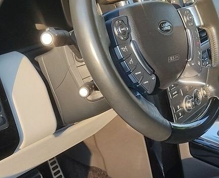 Білий Ленд Ровер Рендж Ровер, об'ємом двигуна 5 л та пробігом 150 тис. км за 27500 $, фото 31 на Automoto.ua
