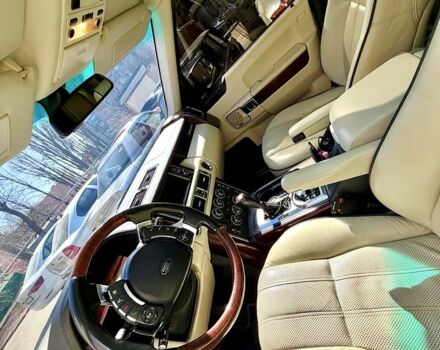 Білий Ленд Ровер Рендж Ровер, об'ємом двигуна 5 л та пробігом 184 тис. км за 17999 $, фото 8 на Automoto.ua