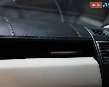 Білий Ленд Ровер Рендж Ровер, об'ємом двигуна 5 л та пробігом 207 тис. км за 21500 $, фото 22 на Automoto.ua