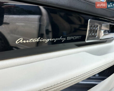 Белый Ленд Ровер Рендж Ровер, объемом двигателя 5 л и пробегом 179 тыс. км за 18000 $, фото 9 на Automoto.ua