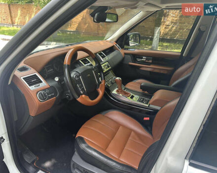 Белый Ленд Ровер Рендж Ровер, объемом двигателя 2.99 л и пробегом 181 тыс. км за 20500 $, фото 22 на Automoto.ua