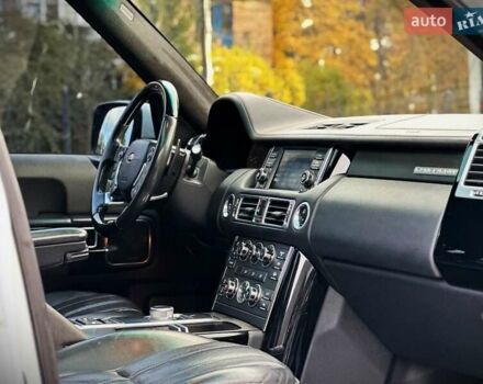 Білий Ленд Ровер Рендж Ровер, об'ємом двигуна 4.37 л та пробігом 300 тис. км за 18800 $, фото 43 на Automoto.ua