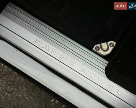 Белый Ленд Ровер Рендж Ровер, объемом двигателя 4.37 л и пробегом 300 тыс. км за 18800 $, фото 21 на Automoto.ua