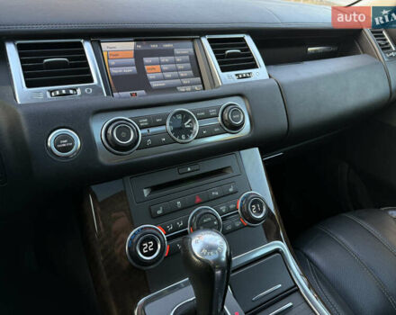 Білий Ленд Ровер Рендж Ровер, об'ємом двигуна 5 л та пробігом 156 тис. км за 15000 $, фото 19 на Automoto.ua