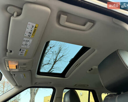 Белый Ленд Ровер Рендж Ровер, объемом двигателя 5 л и пробегом 156 тыс. км за 15500 $, фото 23 на Automoto.ua