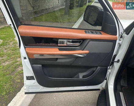 Белый Ленд Ровер Рендж Ровер, объемом двигателя 2.99 л и пробегом 181 тыс. км за 20500 $, фото 15 на Automoto.ua