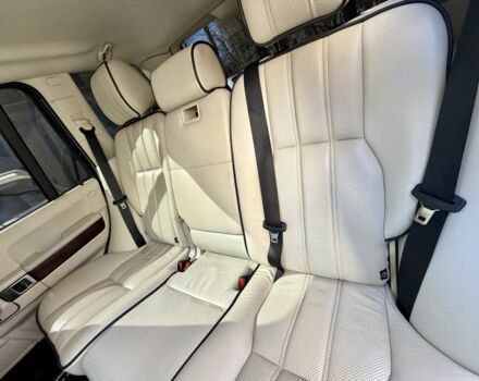 Белый Ленд Ровер Рендж Ровер, объемом двигателя 5 л и пробегом 187 тыс. км за 20999 $, фото 6 на Automoto.ua