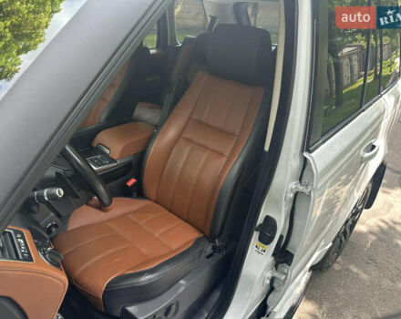 Белый Ленд Ровер Рендж Ровер, объемом двигателя 2.99 л и пробегом 181 тыс. км за 20500 $, фото 24 на Automoto.ua