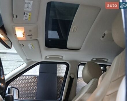 Білий Ленд Ровер Рендж Ровер, об'ємом двигуна 5 л та пробігом 207 тис. км за 21500 $, фото 23 на Automoto.ua