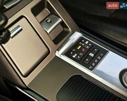 Белый Ленд Ровер Рендж Ровер, объемом двигателя 4.37 л и пробегом 300 тыс. км за 18800 $, фото 46 на Automoto.ua