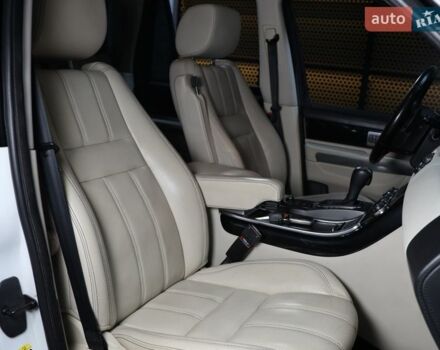 Білий Ленд Ровер Рендж Ровер, об'ємом двигуна 5 л та пробігом 207 тис. км за 21500 $, фото 38 на Automoto.ua