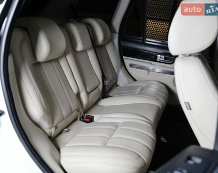 Білий Ленд Ровер Рендж Ровер, об'ємом двигуна 5 л та пробігом 207 тис. км за 21500 $, фото 34 на Automoto.ua