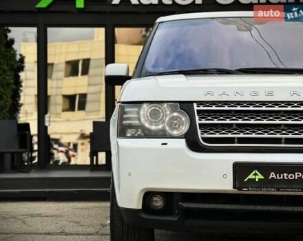 Білий Ленд Ровер Рендж Ровер, об'ємом двигуна 4.37 л та пробігом 300 тис. км за 18800 $, фото 2 на Automoto.ua