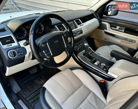 Белый Ленд Ровер Рендж Ровер, объемом двигателя 5 л и пробегом 179 тыс. км за 18000 $, фото 11 на Automoto.ua