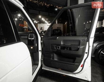 Белый Ленд Ровер Рендж Ровер, объемом двигателя 4.37 л и пробегом 301 тыс. км за 19999 $, фото 16 на Automoto.ua