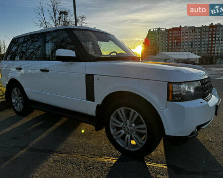 Белый Ленд Ровер Рендж Ровер, объемом двигателя 4.37 л и пробегом 181 тыс. км за 19500 $, фото 11 на Automoto.ua