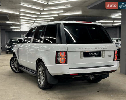 Білий Ленд Ровер Рендж Ровер, об'ємом двигуна 4.37 л та пробігом 126 тис. км за 29000 $, фото 5 на Automoto.ua