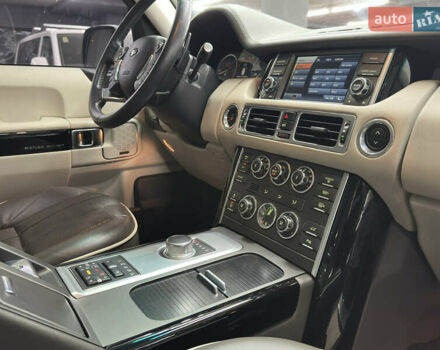 Білий Ленд Ровер Рендж Ровер, об'ємом двигуна 4.37 л та пробігом 126 тис. км за 29000 $, фото 52 на Automoto.ua