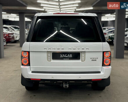 Білий Ленд Ровер Рендж Ровер, об'ємом двигуна 4.37 л та пробігом 126 тис. км за 29000 $, фото 6 на Automoto.ua