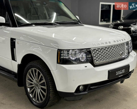 Білий Ленд Ровер Рендж Ровер, об'ємом двигуна 4.37 л та пробігом 126 тис. км за 29000 $, фото 13 на Automoto.ua