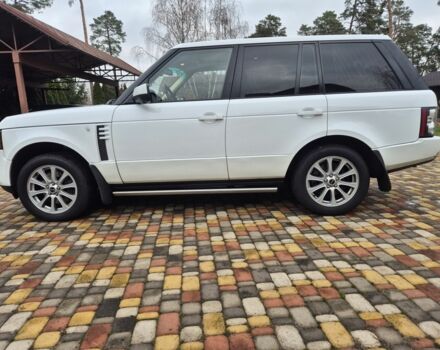 Белый Ленд Ровер Рендж Ровер, объемом двигателя 4.4 л и пробегом 209 тыс. км за 24894 $, фото 1 на Automoto.ua