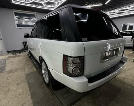 Белый Ленд Ровер Рендж Ровер, объемом двигателя 4.37 л и пробегом 231 тыс. км за 21000 $, фото 5 на Automoto.ua