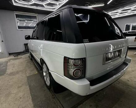 Белый Ленд Ровер Рендж Ровер, объемом двигателя 4.37 л и пробегом 231 тыс. км за 21000 $, фото 7 на Automoto.ua