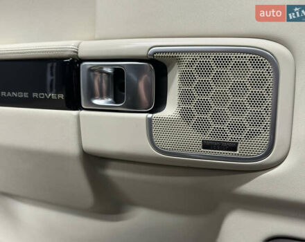 Білий Ленд Ровер Рендж Ровер, об'ємом двигуна 4.37 л та пробігом 126 тис. км за 29000 $, фото 44 на Automoto.ua