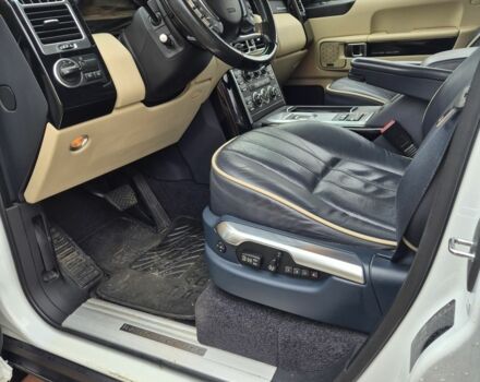 Белый Ленд Ровер Рендж Ровер, объемом двигателя 4.4 л и пробегом 209 тыс. км за 24894 $, фото 3 на Automoto.ua