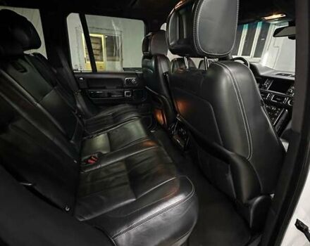 Белый Ленд Ровер Рендж Ровер, объемом двигателя 4.37 л и пробегом 231 тыс. км за 21000 $, фото 13 на Automoto.ua