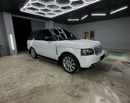 Белый Ленд Ровер Рендж Ровер, объемом двигателя 4.37 л и пробегом 231 тыс. км за 21000 $, фото 2 на Automoto.ua