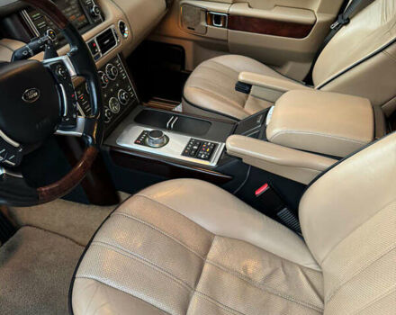 Ленд Ровер Рендж Ровер 2012 в Киеве на Automoto.ua Белый Ленд Ровер Рендж Ровер, объемом двигателя 4.37 л и пробегом 350 тыс. км за 25000 $, фото 5 на Automoto.ua