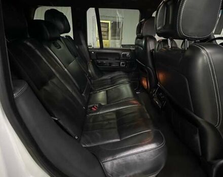 Белый Ленд Ровер Рендж Ровер, объемом двигателя 4.37 л и пробегом 231 тыс. км за 21000 $, фото 12 на Automoto.ua