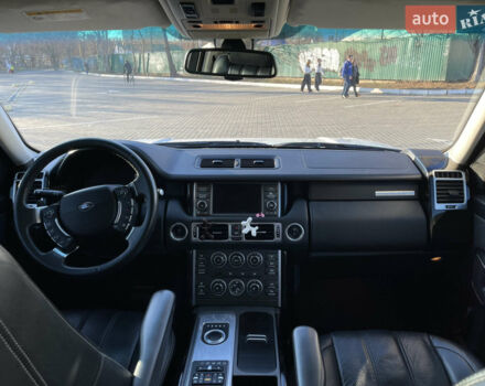 Білий Ленд Ровер Рендж Ровер, об'ємом двигуна 4.37 л та пробігом 219 тис. км за 22500 $, фото 9 на Automoto.ua