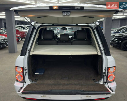 Білий Ленд Ровер Рендж Ровер, об'ємом двигуна 4.37 л та пробігом 126 тис. км за 29000 $, фото 20 на Automoto.ua