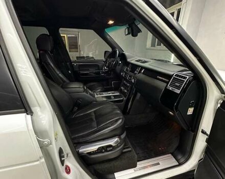 Белый Ленд Ровер Рендж Ровер, объемом двигателя 4.37 л и пробегом 231 тыс. км за 21000 $, фото 9 на Automoto.ua