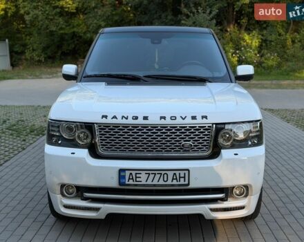 Білий Ленд Ровер Рендж Ровер, об'ємом двигуна 4.4 л та пробігом 250 тис. км за 24500 $, фото 11 на Automoto.ua
