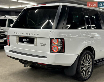 Білий Ленд Ровер Рендж Ровер, об'ємом двигуна 4.37 л та пробігом 126 тис. км за 29000 $, фото 9 на Automoto.ua