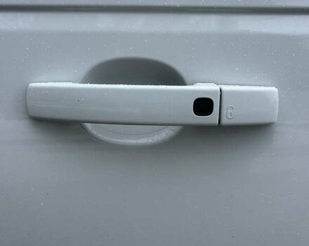 Белый Ленд Ровер Рендж Ровер, объемом двигателя 2.99 л и пробегом 270 тыс. км за 19500 $, фото 17 на Automoto.ua