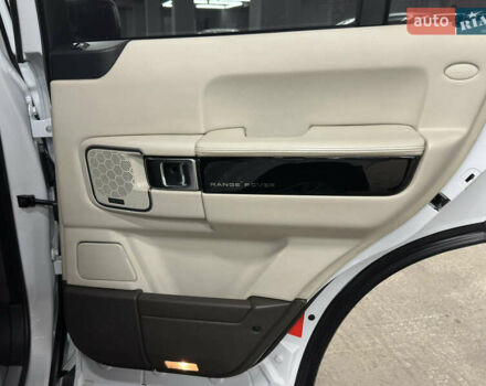Білий Ленд Ровер Рендж Ровер, об'ємом двигуна 4.37 л та пробігом 126 тис. км за 29000 $, фото 26 на Automoto.ua