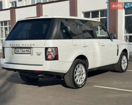 Белый Ленд Ровер Рендж Ровер, объемом двигателя 4.37 л и пробегом 177 тыс. км за 22500 $, фото 4 на Automoto.ua